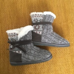 Muk Luks Boots (10)